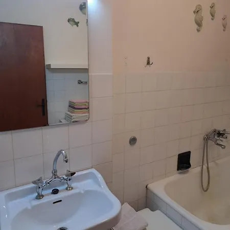 Apartamento With Parking Space - 20724 Crikvenica